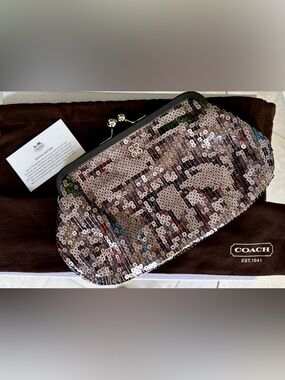 Coach Limited Exition Julia Pewter Sequins Kisslock Clutch Bag-LK NEW